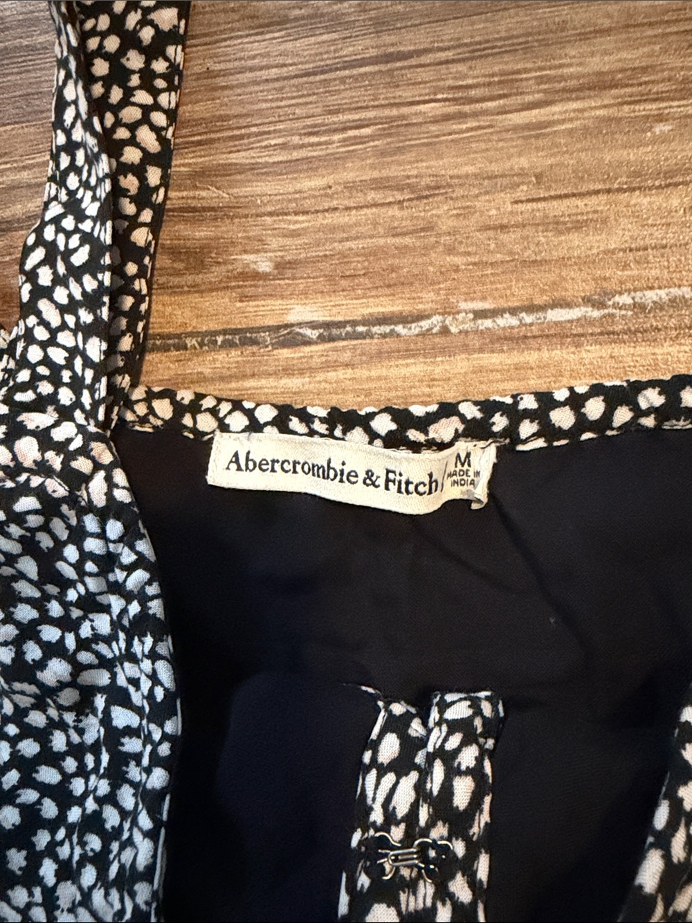 ABERCROMBIE & FITCH Black and White Two-Piece Set - Picture 5 of 8